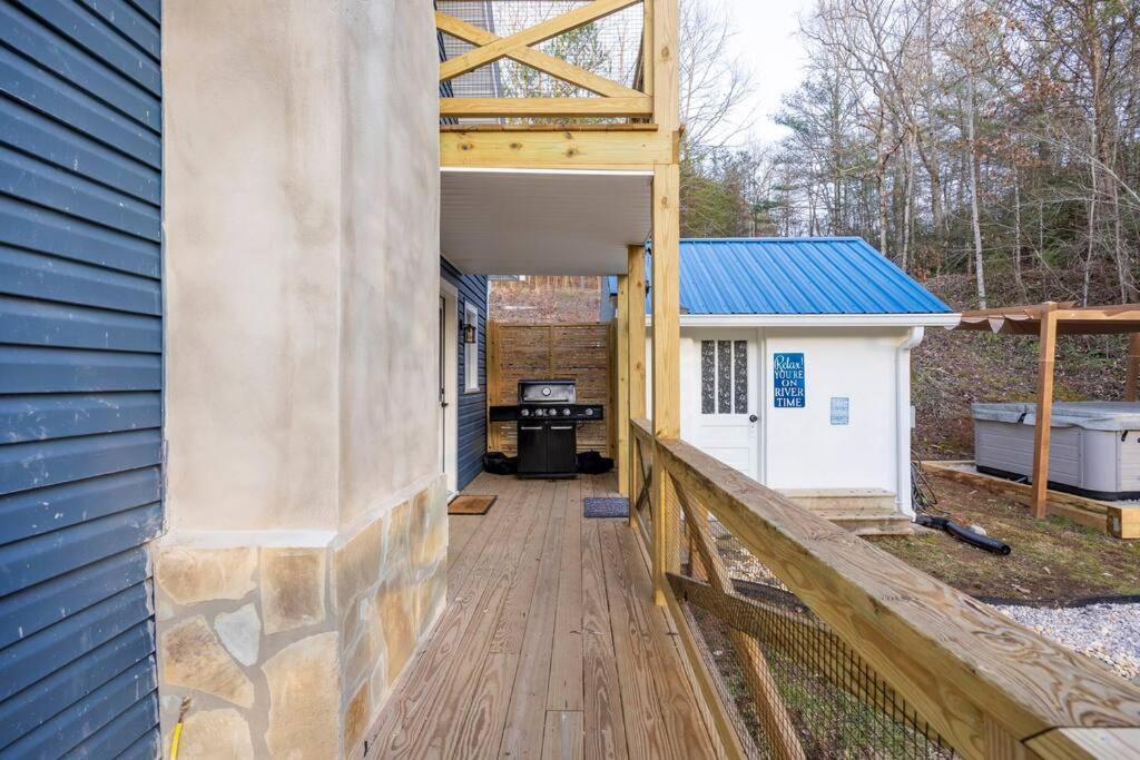 Riverside Relaxer W/Hot Tub+Fire Pit +Wifi & View Франклин Екстериор снимка