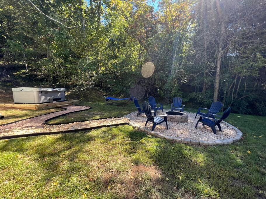 Riverside Relaxer W/Hot Tub+Fire Pit +Wifi & View Франклин Екстериор снимка