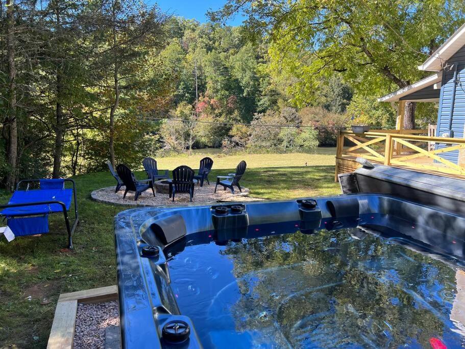 Riverside Relaxer W/Hot Tub+Fire Pit +Wifi & View Франклин Екстериор снимка