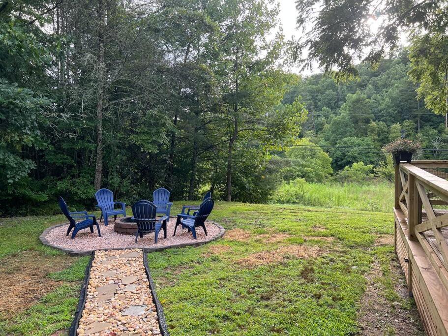 Riverside Relaxer W/Hot Tub+Fire Pit +Wifi & View Франклин Екстериор снимка