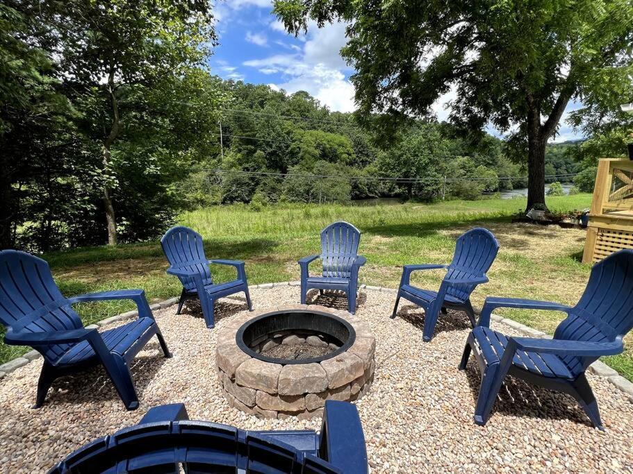 Riverside Relaxer W/Hot Tub+Fire Pit +Wifi & View Франклин Екстериор снимка